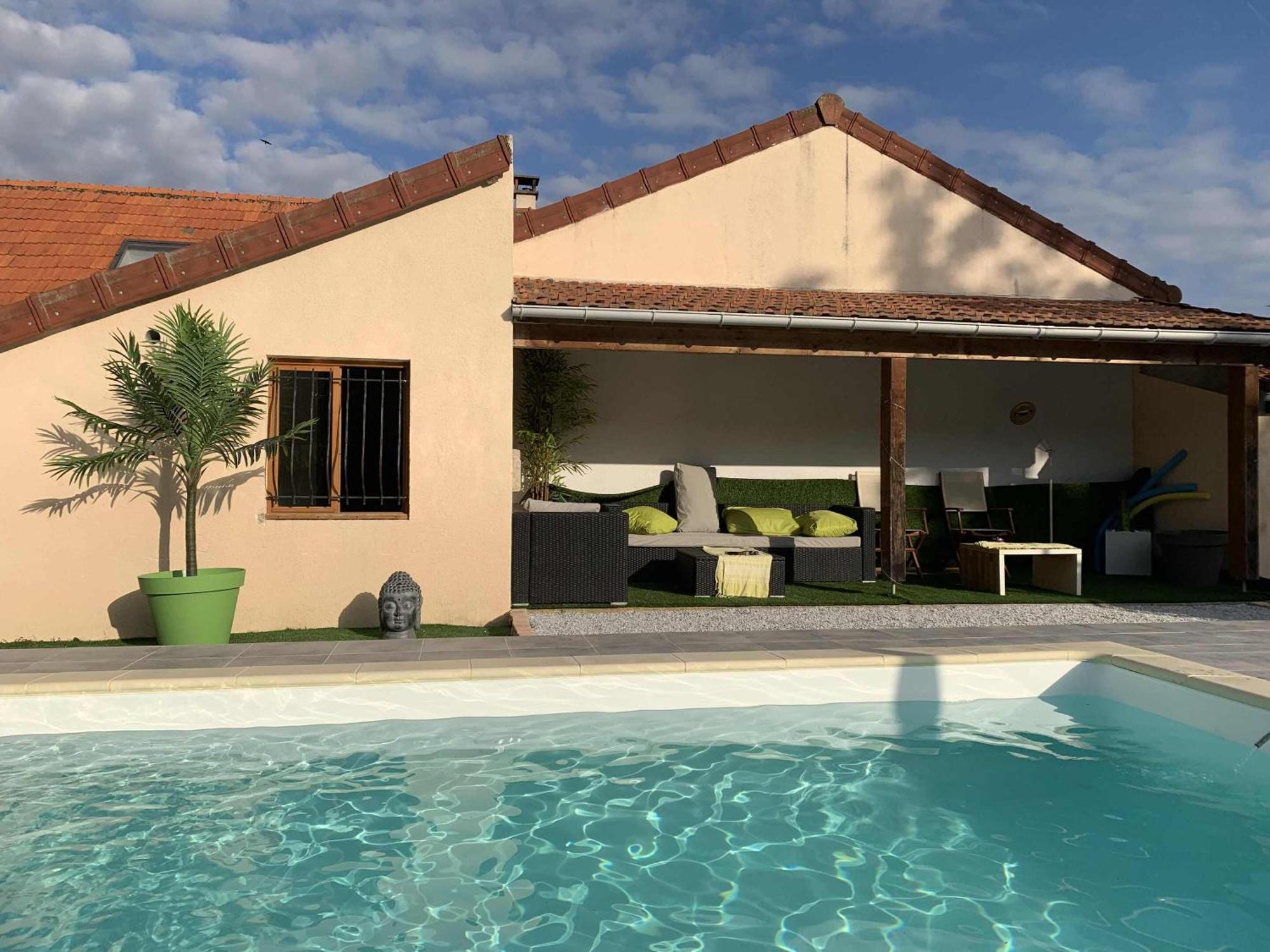 Maison Piscine Et Jacuzzi Saint-Germain-des-Fosses エクステリア 写真