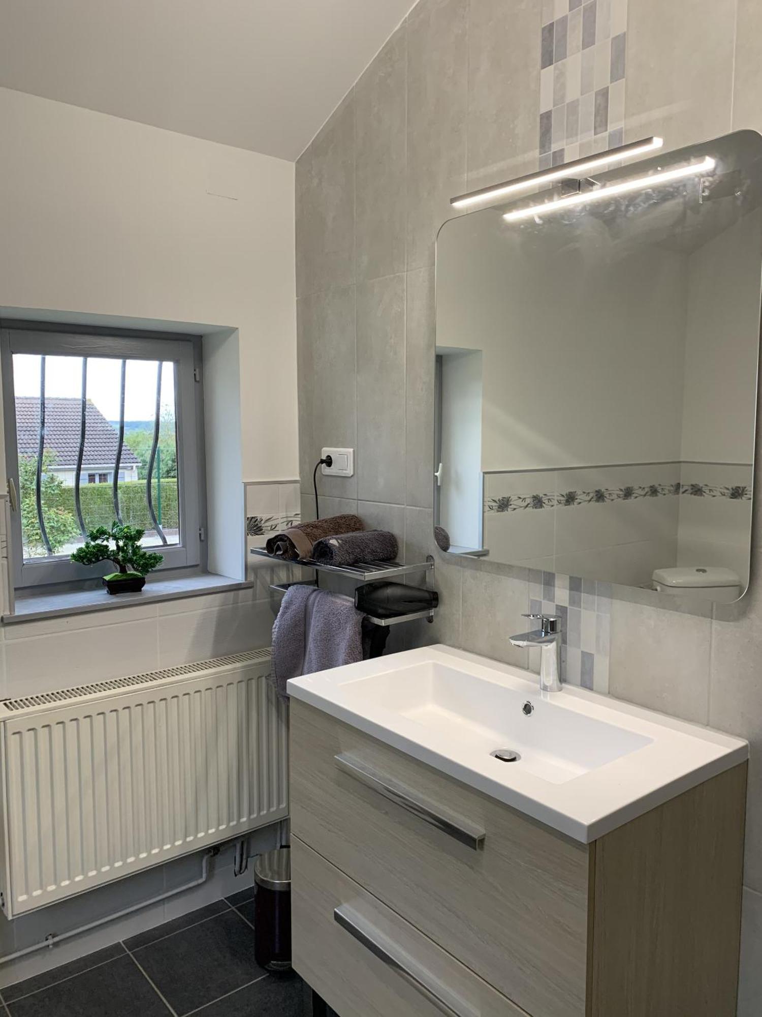 Maison Piscine Et Jacuzzi Saint-Germain-des-Fosses 部屋 写真