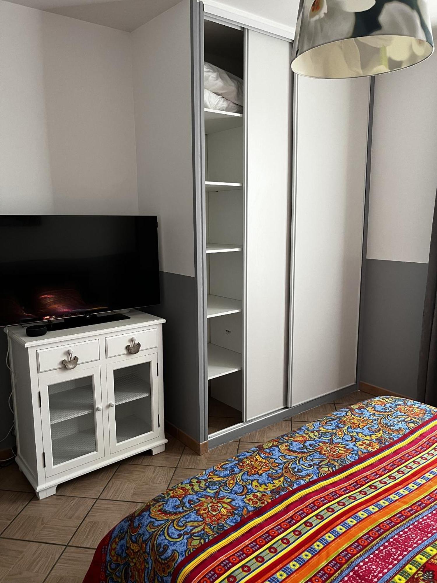 Maison Piscine Et Jacuzzi Saint-Germain-des-Fosses 部屋 写真